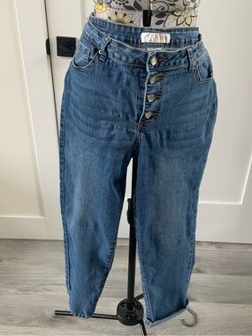 Button-Fly High-Rise Cropped Jeans in Medium Blue